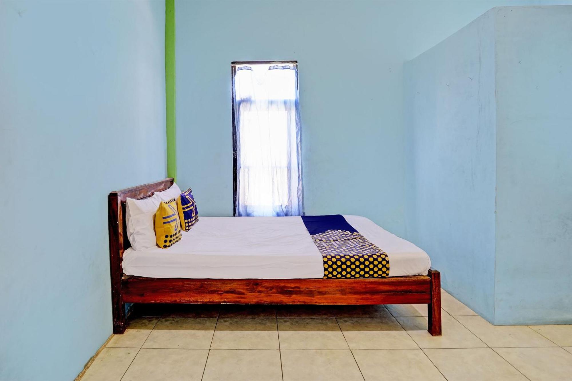 Oyo Life 93037 Nova Jaya Homestay Syariah Lamongan 外观 照片