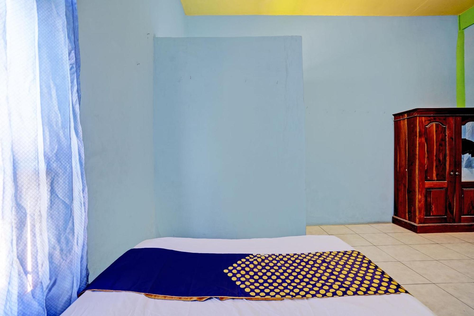 Oyo Life 93037 Nova Jaya Homestay Syariah Lamongan 外观 照片