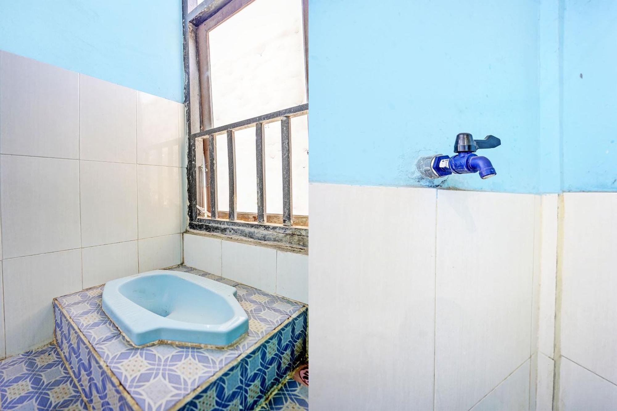 Oyo Life 93037 Nova Jaya Homestay Syariah Lamongan 外观 照片